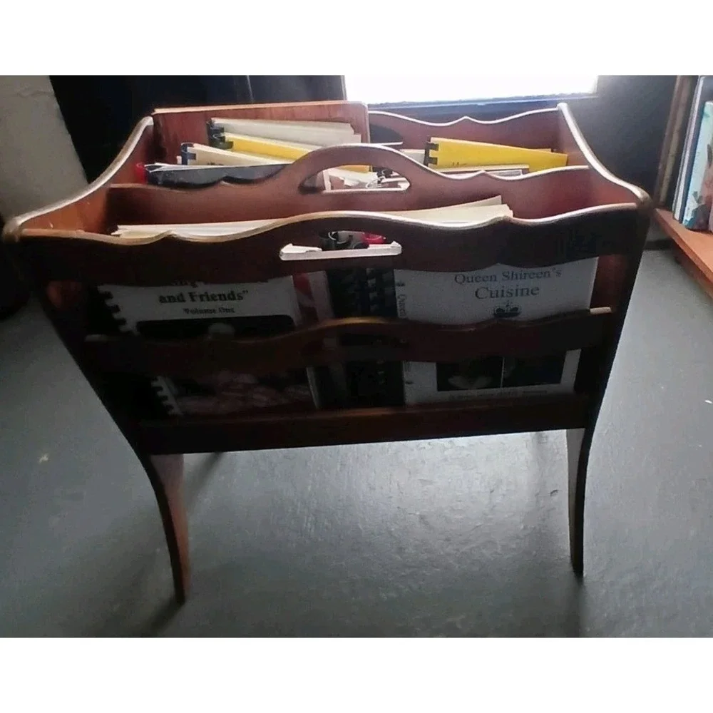 The Ferguson Brothers‎ Wooden Vintage Magazine Rack Stand